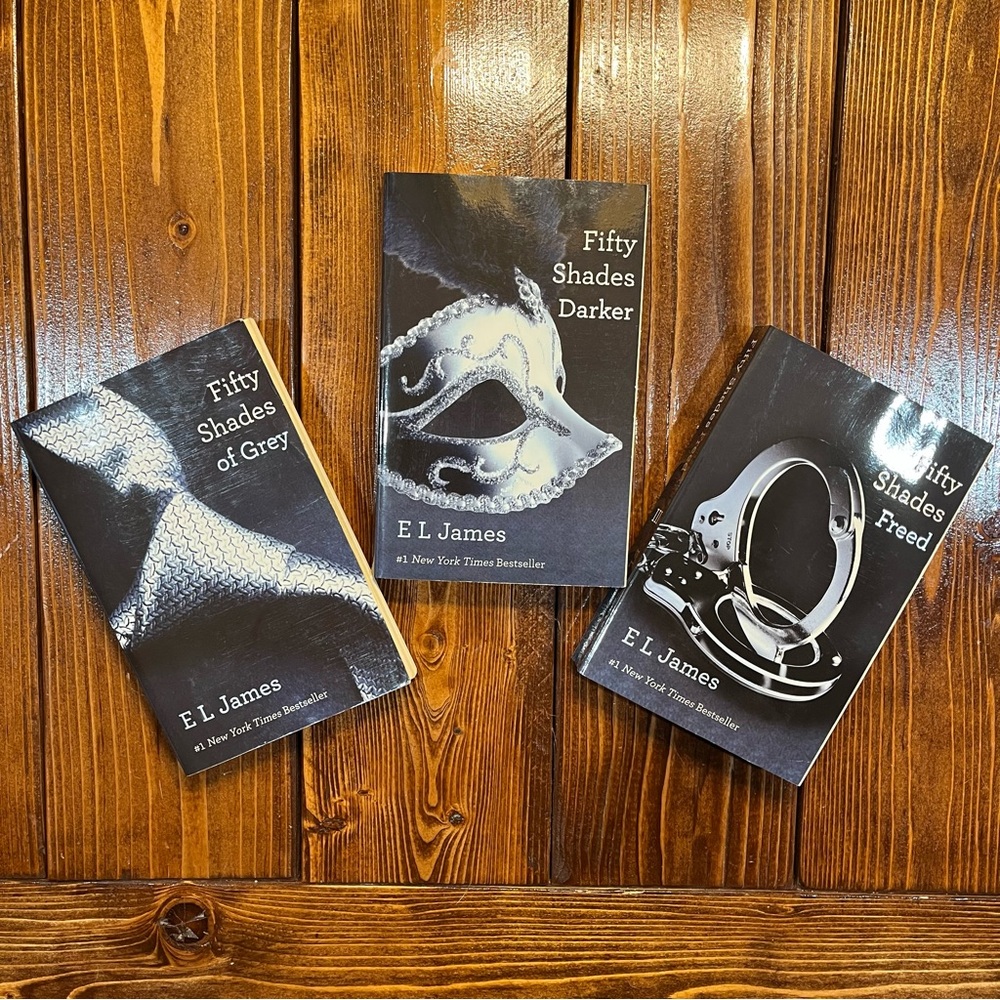 Fifty Shades trilogy by E. L. James Fifty Shades of Grey/Darker/Freed Paperback